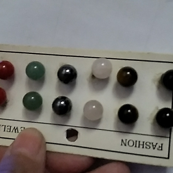 Earrings - Picture 4 of 4